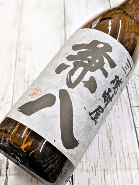 画像1: 麦焼酎　兼八　1800ml　兼八1.8L 1本につき兼八とトヨノホシ兼八以外の1.8Lの商品をお選びくださいませ （当店ホームページ内の、焼酎・日本酒・和リキュールのいずれよりお選びくださいませ！） (1)